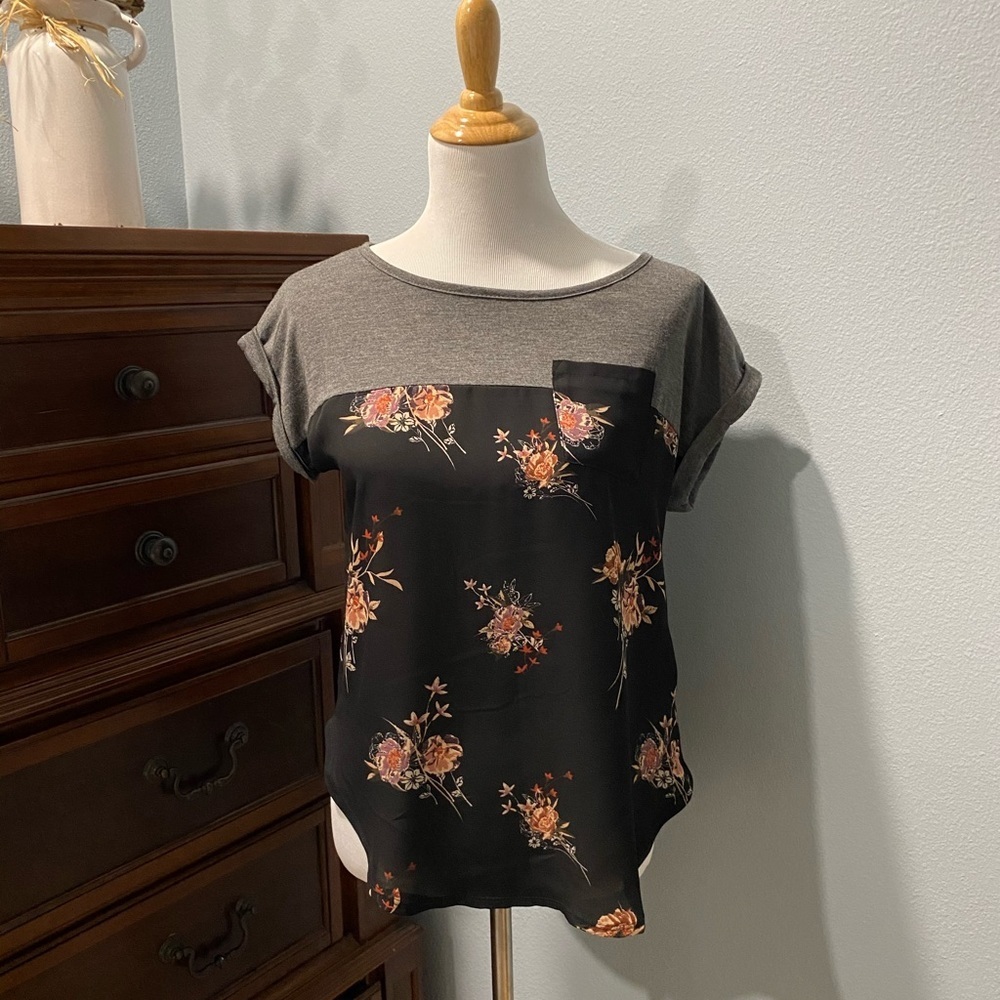 XHILARATION Floral Mixed Media Top, Size Small